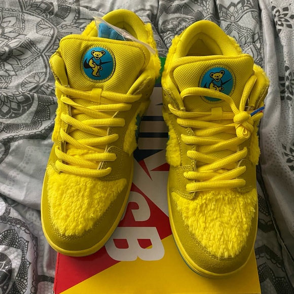 Grateful Dead Nike Dunk Low - Picture 1 of 5